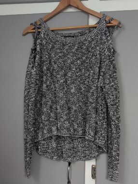 Expreas Cold-Shoulder Knit Sweater - Black & White